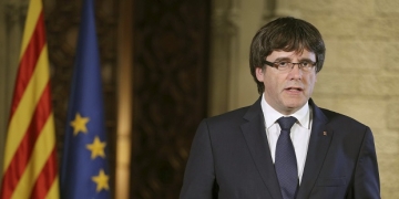 epa06281091 A handout photo made available by the Generalitat de Catalunya of Catalonian President Carles Puigdemont giving a statement in Barcelona, Spain, after the Extraordinary Cabinet Meeting, 21 October 2017. Spanish Prime Minister, Mariano Rajoy, explained the implementation of Article 155 of the Spanish Constitution and said the central Government will asume the competence to disolve the Catalan regional Parliament in order to call for elections in Catalonia. The Article 155 of Spain's constitution, allows the government to impose direct rule in a crisis on any of the country's semi-autonomous regions.  EPA-EFE/RUBEN MORENO GARCIA / GENERALITAT DE CATALUNYA / HANDOUT  HANDOUT EDITORIAL USE ONLY/NO SALES