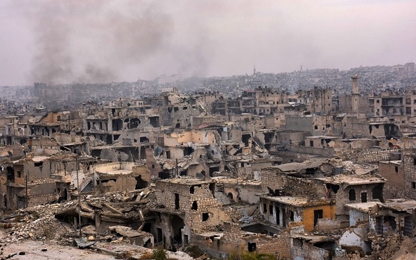 Алепо, Сирија... разурнат град со десетици илјади цивилни жртви, меѓу кои жени, деца и стари лица.
