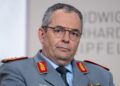 Фотографија:  Алфонс Маис, Фејсбук профил