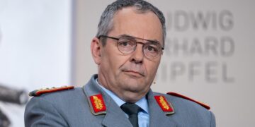 Фотографија:  Алфонс Маис, Фејсбук профил