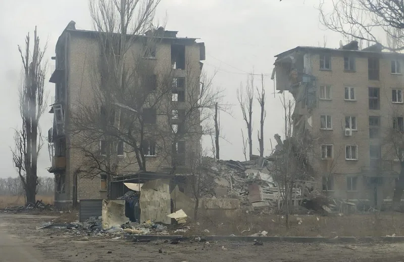 Украинските сили се повлекоа од Авдивка, Зеленски смета дека тоа е последица од намаленото снабдување со оружје од Западот