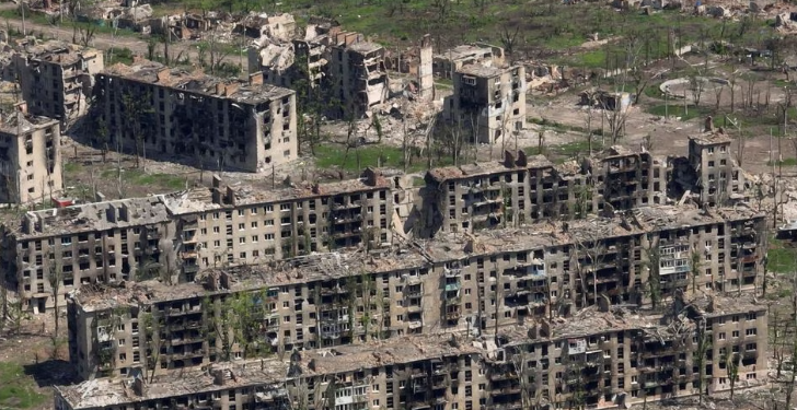 Уништени згради како резултат на интензивни борби, среде руската инвазија, во Бахмут, Украина,15 јуни 2023 година (Foto: Reuters)