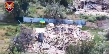 Украински војници од 46 одделни воздухопловна бригада во селото Дачне во регионот Днипро. Фото: Генералштаб на ЗСУ