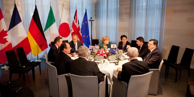 Итен состанок на шефовите на Г7 за време на Самитот за нуклеарна безбедност во 2014 година во Хаг. (извор: Wikimedia Commons)