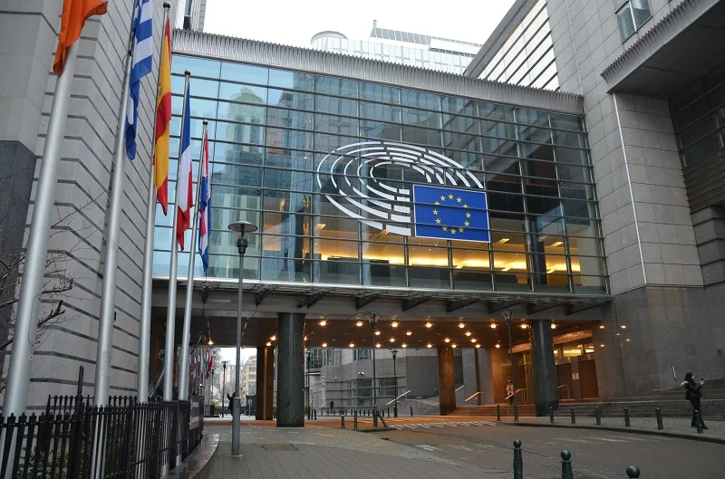 Европскиот парламент ќе ја тужи ЕК за одлуката да ги ослободи средствата од ЕУ за Унгарија