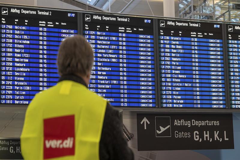 Персоналот на аеродромите во Франкфурт и Минхен започна 27-часовен штрајк