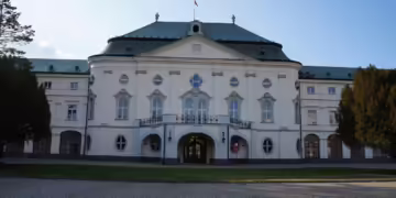 Влада на Словачка, Братислава (Creative Commons CC0 1.0 Universal Public Domain Dedication)