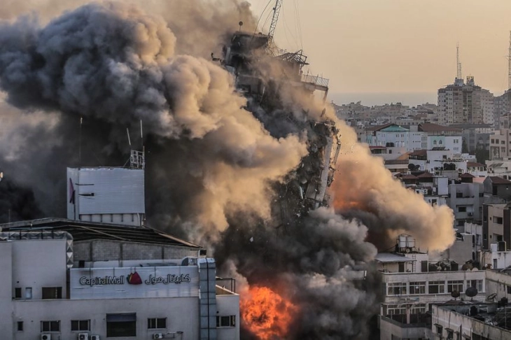 Најмалку 22 лица загинаа во израелските напади врз Рафа