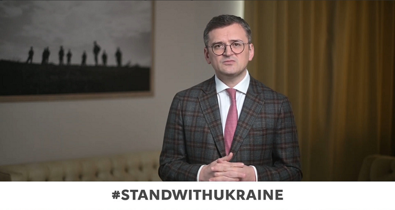 Министерот за надворешни работи на Украина, Дмитро Кулеба беше домаќин на брифинг во живо со над 160 новинари и уредници од целиот свет