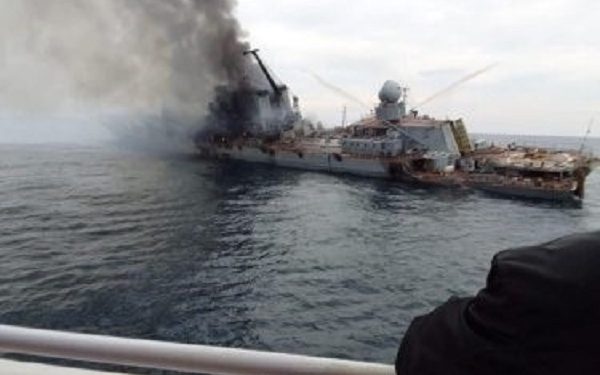 Гордоста на руската воена морнарица „Москва“ потона.