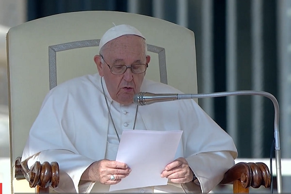 Папата повика на молитва за мир во маченичка Украина и израелско-палестинскиот конфликт
