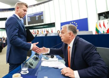 Унгарскиот опозициски лидер Петер Маѓар и премиерот Виктор Орбан во 2024 година
Фото: Европска Унија