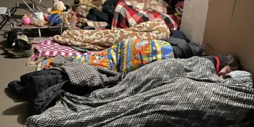 Олга Драх (Unsplash): Деца спијат во скривница, за време на бомбардирање на Кијив, снимено во март, 2022 година (фрагмент)
