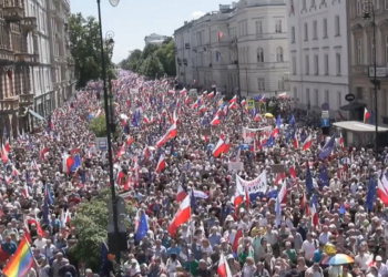 Протести во Полска