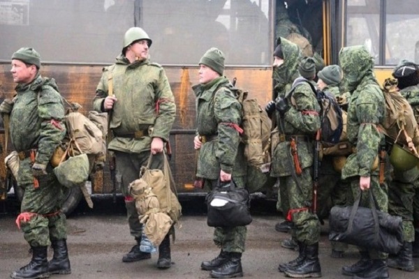 Путин испраќа единици од Далечниот Исток за да ги надополни загубите во Украина