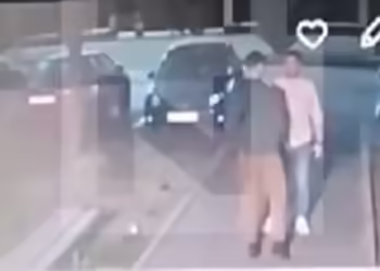 Моментот на експлозијата во Ставропол, во која загина мајорот Заур Гурциев, кој го водеше воздушниот дел од заземањето на Мариупол. Фото: Скриншот од видео на Reddit