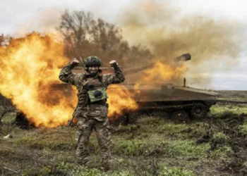 BAKHMUT, UKRAINE - OCTOBER 28: Howitzers of the 53rd Mechanized Brigade fire towards Russian points in Bakhmut, Donetsk Oblast, Ukraine on October 28, 2022 as conflicts continue in the Russian-Ukrainian war. ( Metin Aktaş - Anadolu Agency )