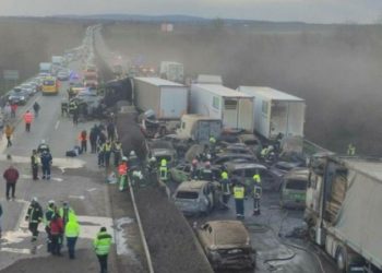 Huge accident on a highway in Hungary. More than 40 trucks and cars collided in the chain. A fire also broke out