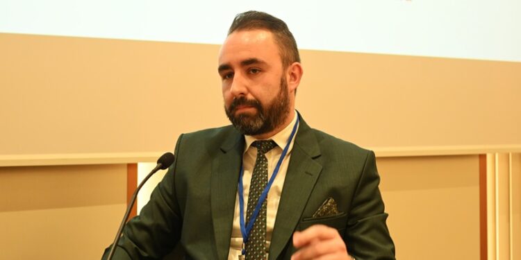 Адмир Лисица, Конференција „Одбрана на демократијата и човековите права“, Скопје 12 декември 2024 година
Фотографија: Роберт Атанасовски