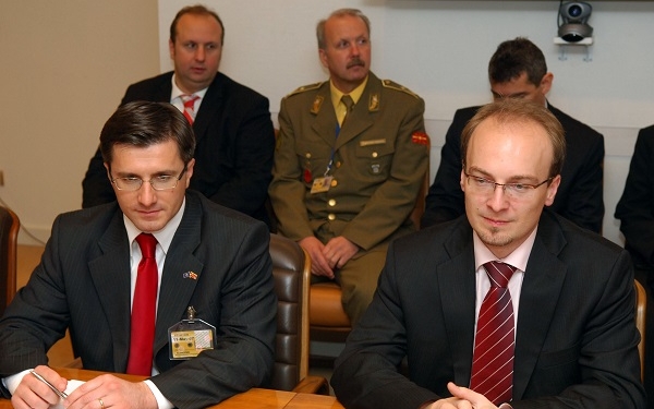 The Minister of Defence of the former Yugoslav Republic of Macedonia(1), Mr. Lazar Elenovski and the Ministers of Foreign Affairs of the former Yugoslav Republic of Macedonia(1), Mr. Antonio Milososki

1.Turkey recognises the Republic of Macedonia with its constitutional name.
