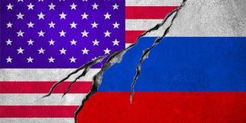 USA and Russian flag