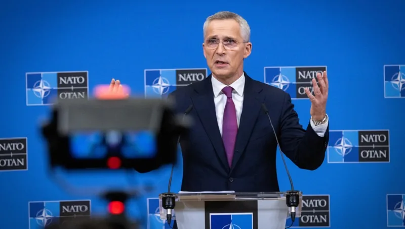 Столтенберг го повтори повикот до членките на НАТО да и дозволат на Украина да гаѓа внатре во Русија