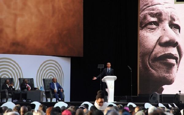 epa06894987 Former US President Barack Obama speaks during the annual Mandela Lecture to commemorate Mandela Day, Johannesburg, South Africa, 17 July 2018. Nobel Peace Prize winner Nelson Mandela 100 years ago and the lecture is part of a week long celebration of his life.  EPA-EFE/STR