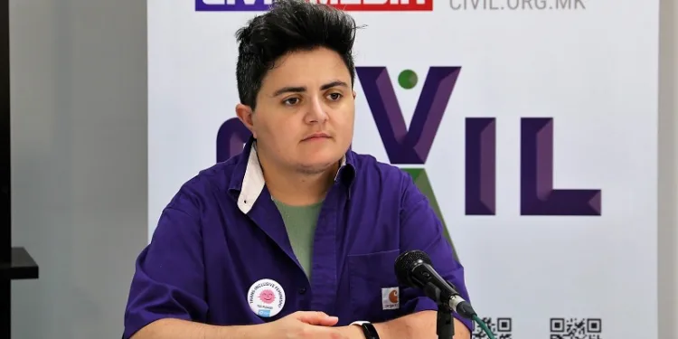 Мина Џек Толу, транс-активист, член на комитетот на Европските зелени и ЛГБТКИА активист (фото: Ариан Мехмети/ЦИВИЛ)