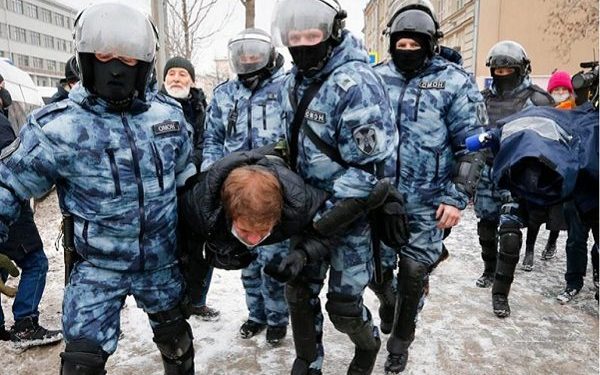 Полициска бруталност, Москва, Русија, 31 јануари 2021.