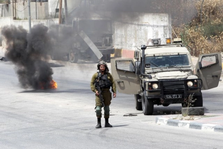 Западен Брег: Израелската армија застрела палестински тинејџер по напад со нож