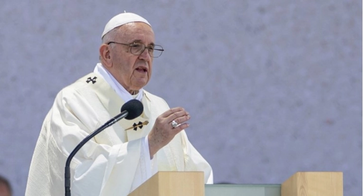 Папата Франциск повика на прекин на нападите врз цивили во сите светски воени конфликти