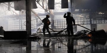 Гасење на пожар во кругот на „Треска“. Фото: Град Скопје