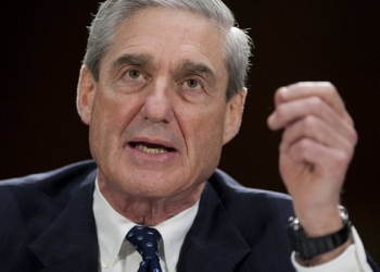 Federal Bureau of Investigation (FBI) Director Robert Mueller testifies before the US Senate Judiciary Committee on oversight during a hearing on Capitol Hill in Washington, DC, June 19, 2013. AFP PHOTO / Saul LOEB        (Photo credit should read SAUL LOEB/AFP/Getty Images)
