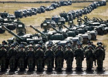 Парада на Руската армија за време на вежбите блиску до границите со Монголија и Кина, 13 септември 2018 година (извор: „Киев пост“, фото: АФП)