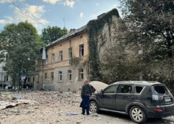 Штета во Лвив како резултат на рускиот ракетен и беспилотен напад врз западна Украина во текот на ноќта на 21 август 2025 година. Фото: Андри Садови/Телеграм