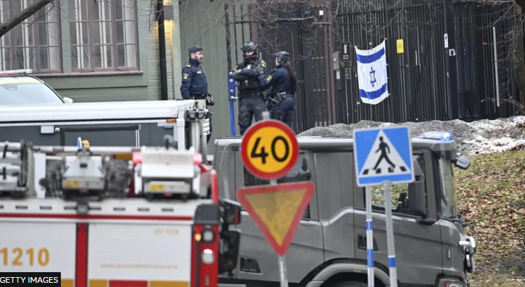 „Опасниот предмет“ пронајден пред израелската амбасада во Стокхолм е уништен