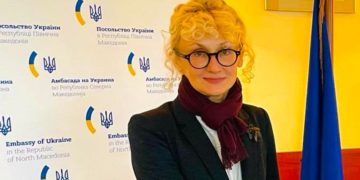 Амбасадорката на Украина, Лариса Дир