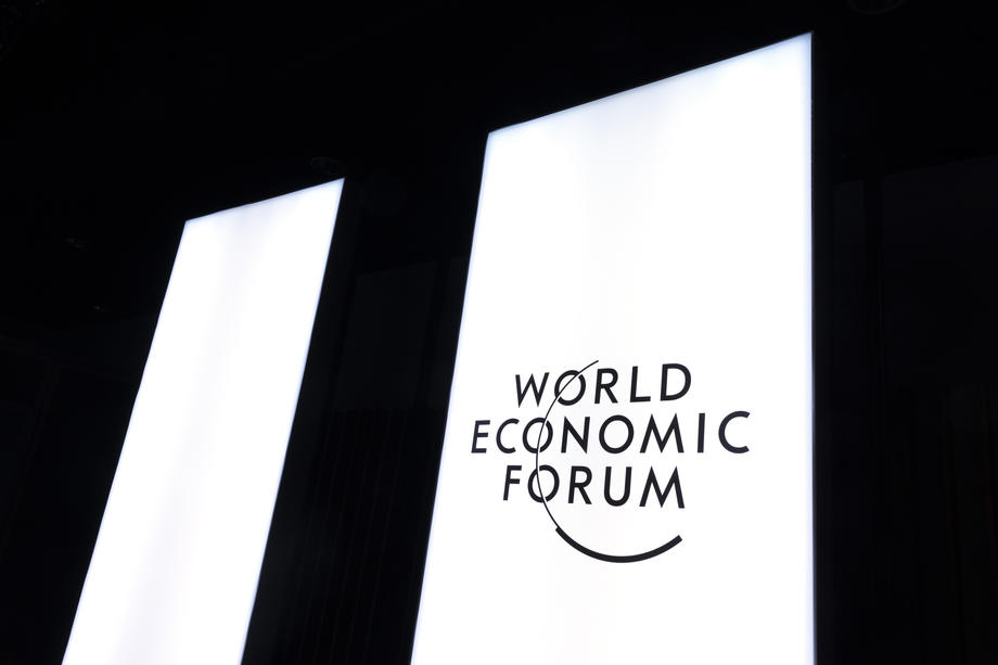Истражување на Светскиот економски форум: Мнозинство од испитаниците предвидуваат одредена нестабилност и умерен ризик од глобални катастрофи