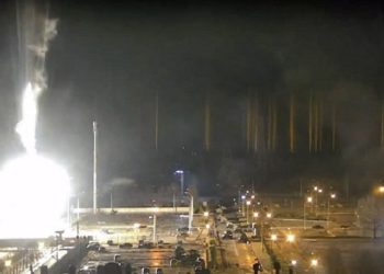 Руските ракетни и артилериски напади врз нуклеарната централа во Запорожје, Украина, предизвикаа пожар ноќта меѓу 3 и 4 март 2022.
